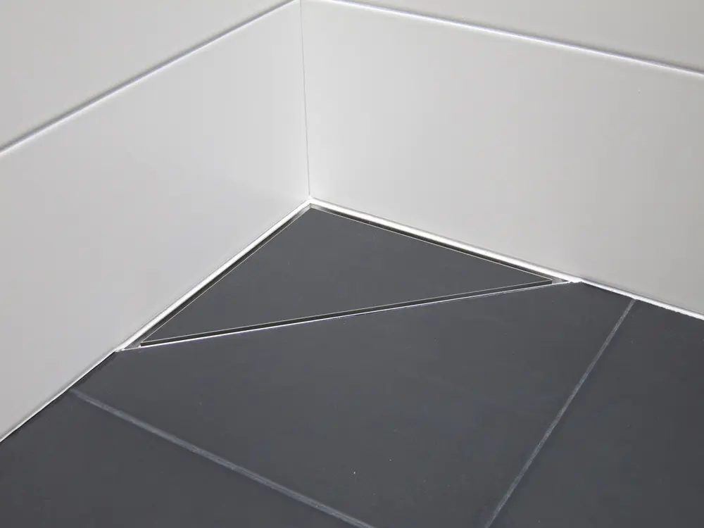 Gulvsluk tile PURUSCORNER